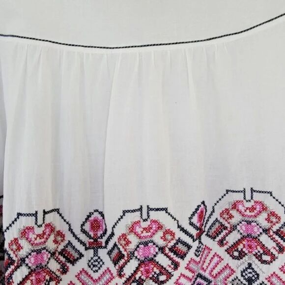 Chelsea & Violet Boho Embroidered Blouse Womans Size M White Multi‎ - Picture 10 of 14